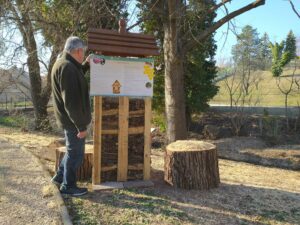 Information about pollinators at the nature trail around the headquarters of the Balaton-felvidéki National Park Directorate in Csopak 